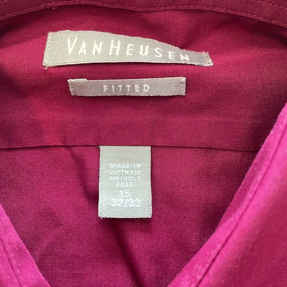 Van Heusen Men Burgundy Fitted Button Down- Front Pocket- Cuffed sleeves-Size 15 - Picture 6 of 15